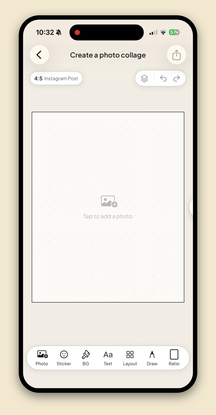 A blank collage canvas in Jodu with the ratio chip and the bottom toolbar.